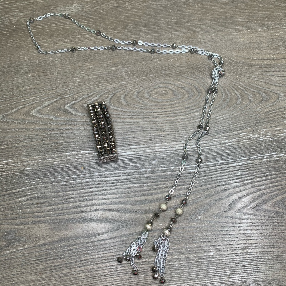 Silver neckalace and bracelet